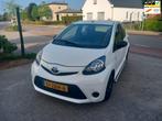 Toyota Aygo 1.0 VVT-i Access APK 28-2-2026, Voorwielaandrijving, Euro 5, Gebruikt, 4 stoelen