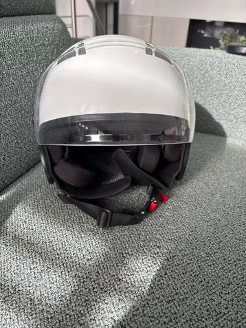 Witte Motorhelm beschikbaar voor biedingen