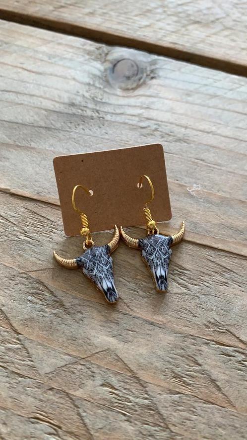 Bizon oorbellen, Sieraden, Tassen en Uiterlijk, Oorbellen, Nieuw, Hangers, Overige materialen, Wit, Ophalen of Verzenden