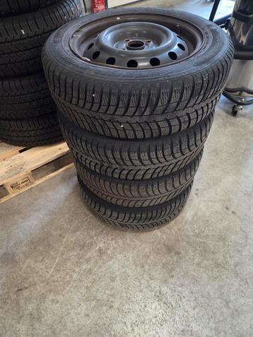 Winterbanden op stalen velg 4x100 Hyundai i20 beschikbaar voor biedingen