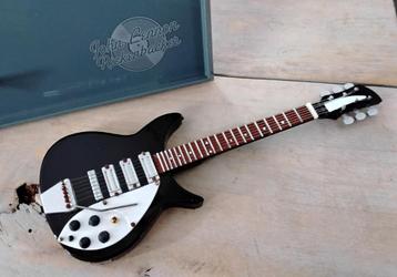 Miniatuur gitaar Rickenbacker - John Lennon (The Beatles) beschikbaar voor biedingen