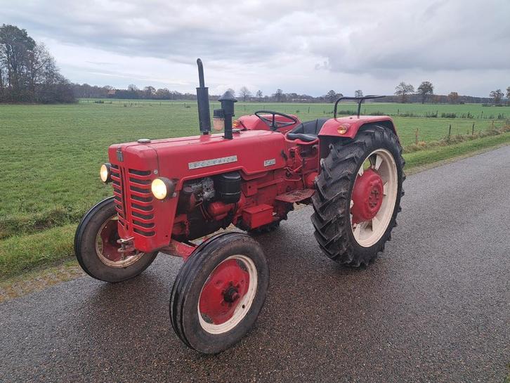 Cormick D439 international tractor ihc agrarisch Case IHC IH, Zakelijke goederen, Agrarisch | Tractoren, 7500 tot 10000, Case IH