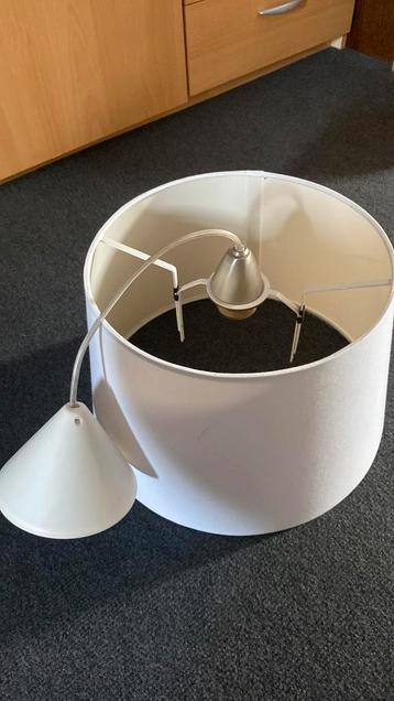 Lampenkap beschikbaar voor biedingen