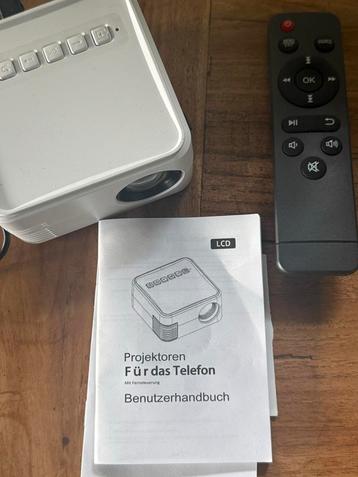 Compacte Beamer - LCD  beschikbaar voor biedingen