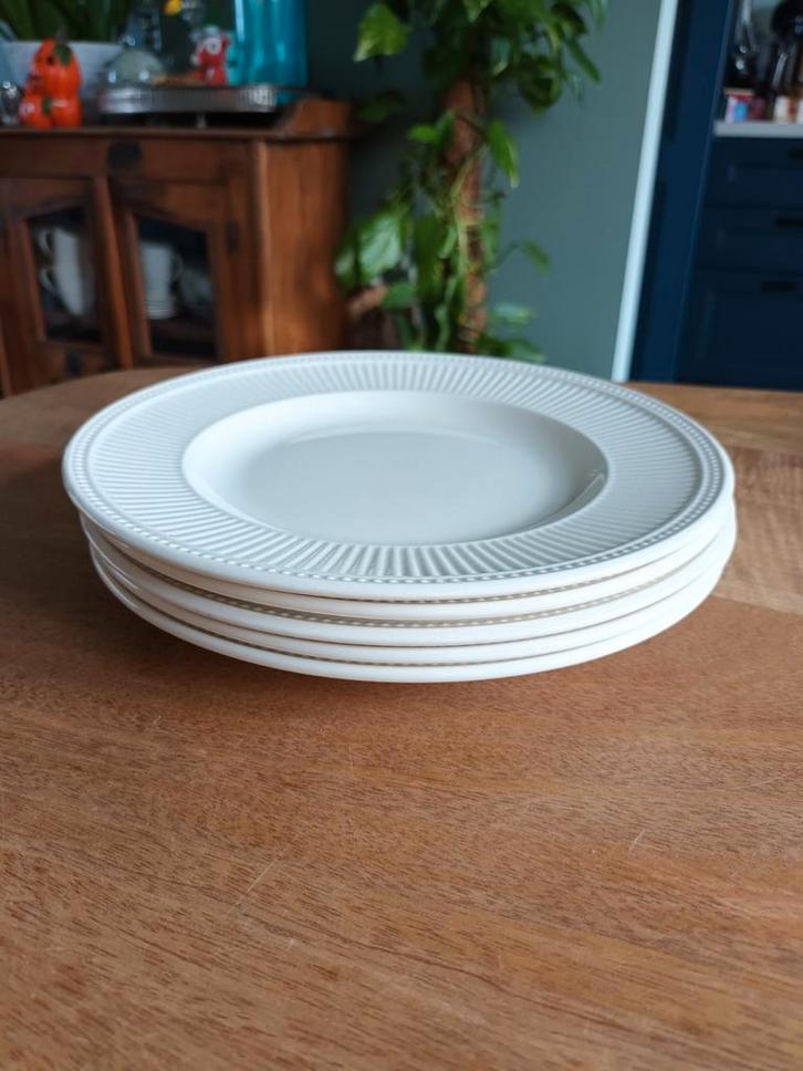 Wedgwood Windsor Ontbijtborden, Huis en Inrichting, Keuken | Servies, Gebruikt, Bord(en), Wedgwood, Aardewerk, Ophalen of Verzenden