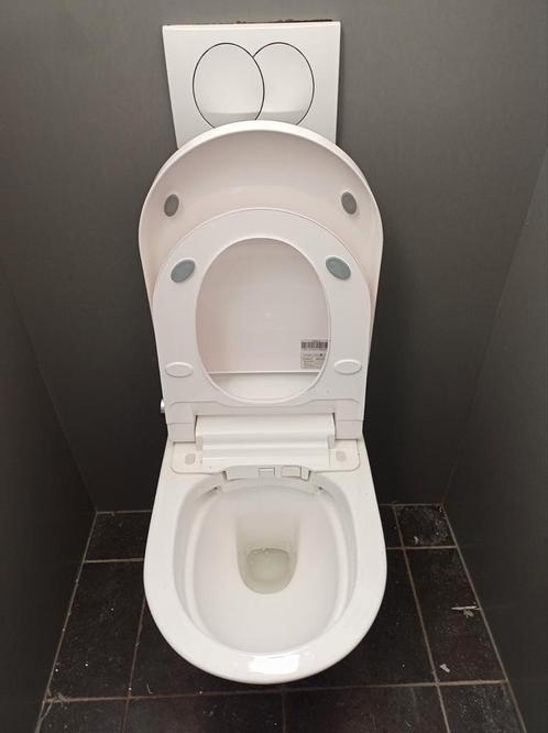 Nieuwe smart toilet, douche wc met verwarming voor Gerberit, Doe-het-zelf en Verbouw, Sanitair, Nieuw, Toilet, Ophalen