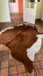 Mooi koeienhuid kleed bruin met wit, Huis en Inrichting, Gebruikt, Bruin, 150 tot 200 cm, Ophalen of Verzenden