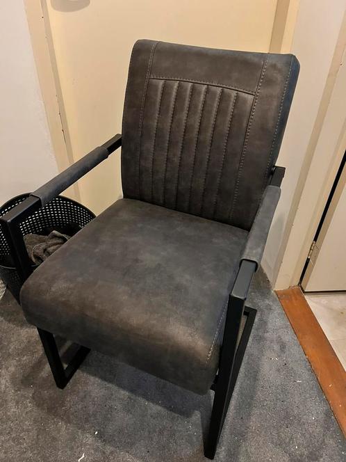 Eettafelstoelen, Huis en Inrichting, Stoelen, Zo goed als nieuw, Vier, Leer, Metaal, Grijs, Ophalen
