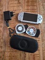 PSP 2004 Zilver incl. Games & Film, Spelcomputers en Games, Spelcomputers | Sony PSP, Gebruikt, Overige kleuren, Ophalen of Verzenden