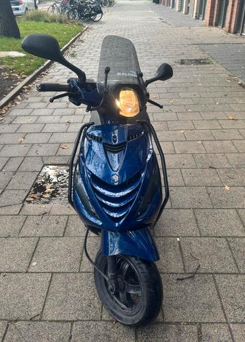 Piaggio Zip BMW Blauw beschikbaar voor biedingen