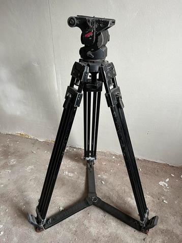 Manfrotto statief met 510 fluid head