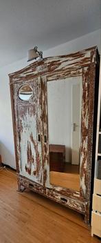 Antieke houten kledingkast, Ophalen