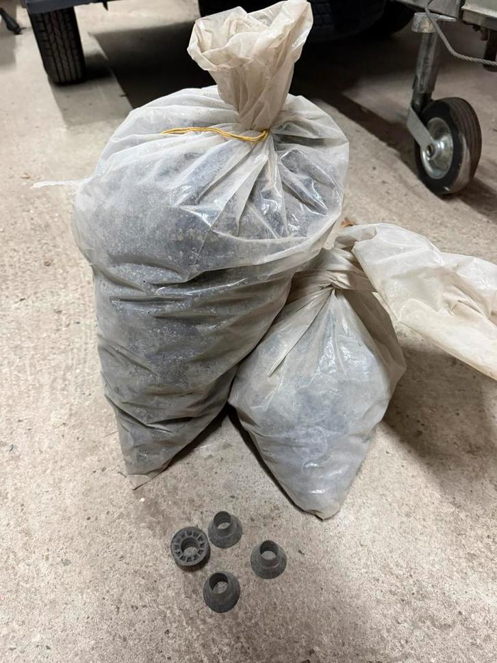 Plastice dopjes voor betonstaven / wapening, Doe-het-zelf en Verbouw, Metalen, Ophalen