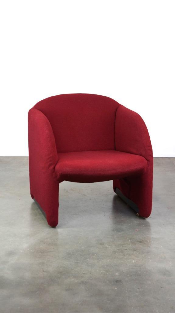 Vintage Artifort design fauteuil model Ben in rode stof, Huis en Inrichting, Fauteuils, Gebruikt, Stof, 50 tot 75 cm, 75 tot 100 cm
