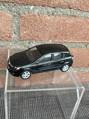 1:43 VANGUARDS OPEL ASTRA beschikbaar voor biedingen