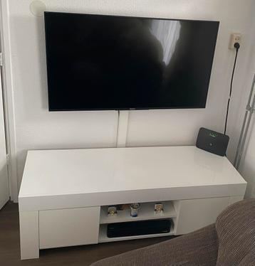 Tv meubel beschikbaar voor biedingen