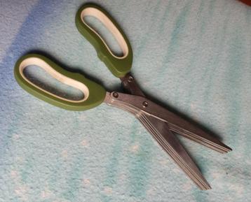 Multiblade Keuken schaar voor kruiden en pasta beschikbaar voor biedingen