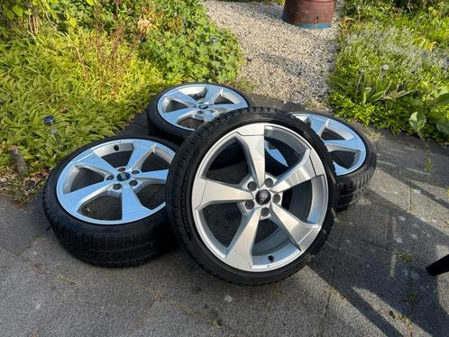 Originele Audi rs3 rotor velgen 19 inch 5x112, Auto-onderdelen, Banden en Velgen, Banden en Velgen, Winterbanden, 19 inch, 235 mm