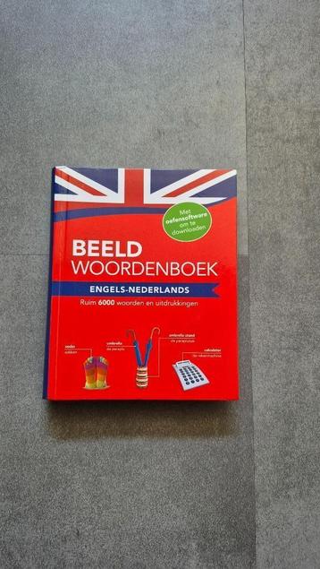Beeld woordenboek Engels-Nederlands beschikbaar voor biedingen