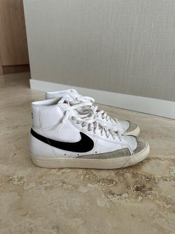 Nike sneakers hoog heren 43 beschikbaar voor biedingen