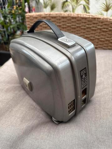 Vintage Paillard S.A. Filmprojector beschikbaar voor biedingen