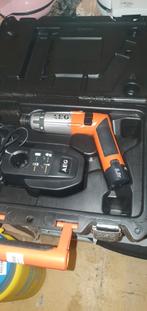 AEG se 3,6 Schroefmachine met Oplader 2 accu's, Gebruikt, Variabele snelheid, Ophalen of Verzenden, Boor- en Schroefmachine