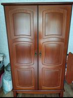 Mooie houten kast met deuren, Huis en Inrichting, Klassiek, Met hangruimte, Zo goed als nieuw, 150 tot 200 cm