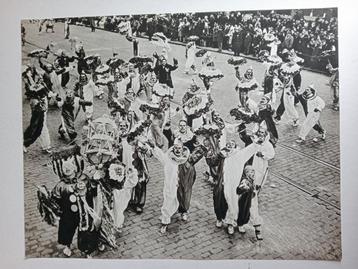 Carnaval Fotogravure - Jaren 60/70 beschikbaar voor biedingen