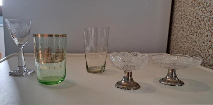 Oude gegraveerde glaasjes en schaaltjes, Antiek en Kunst, Antiek | Glas en Kristal, Ophalen