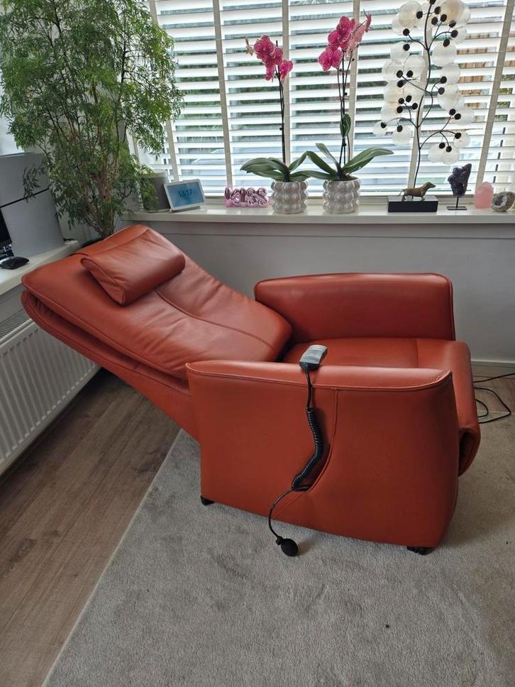 Seniorenstoel prominent sta-op stoel relax fauteuil ZGAN, Huis en Inrichting, Fauteuils, Zo goed als nieuw, Ophalen