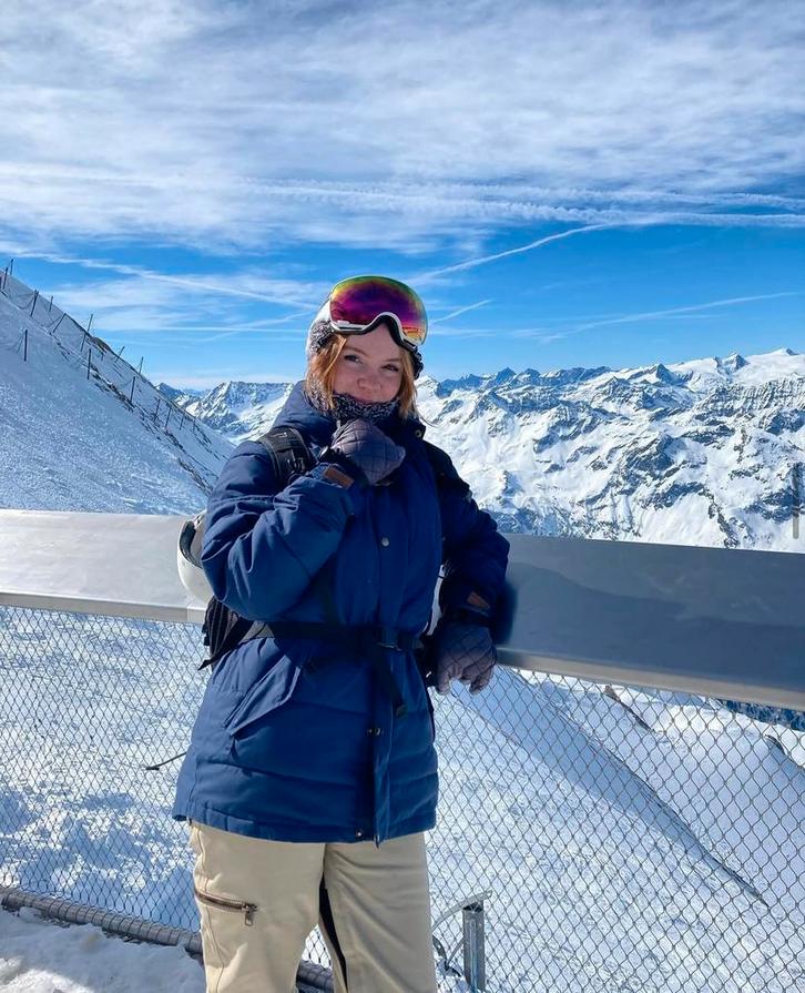 Burton Ski/Snowboard Jacket – Dark Blue – Size S/M, Kleding | Dames, Wintersportkleding, Zo goed als nieuw, Jack, Maat 38/40 (M)