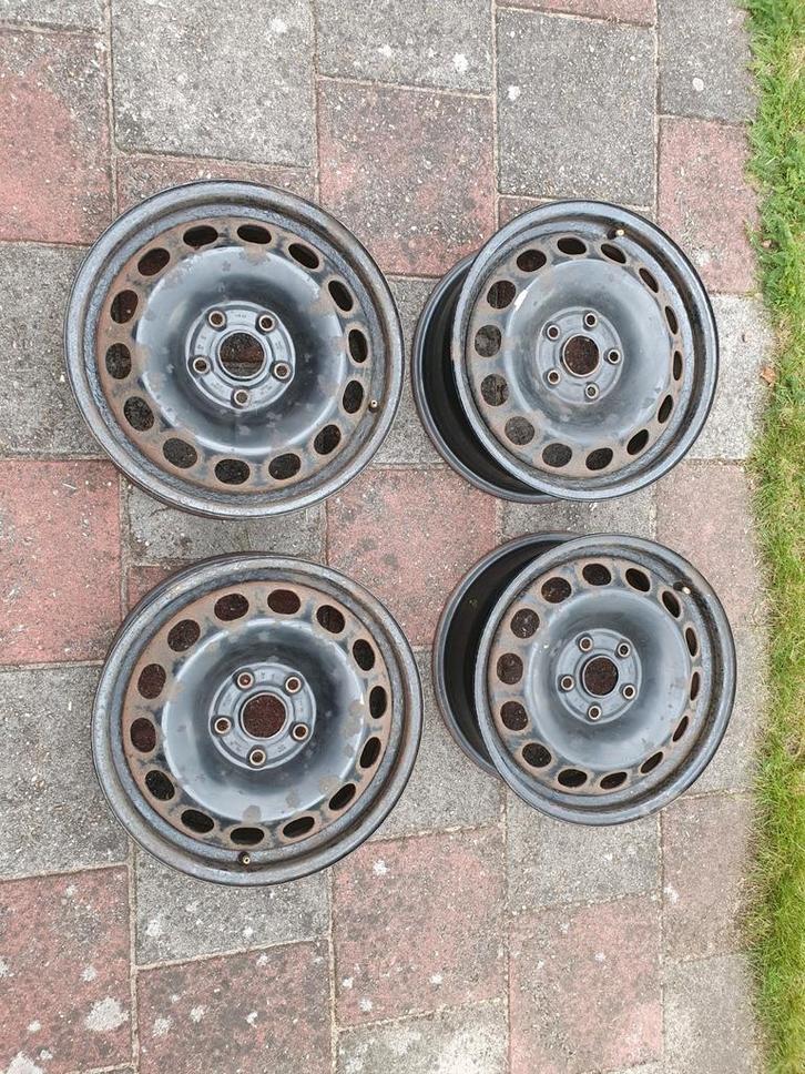 Originele VW stalen velgen 16 inch Skoda Audi, Auto diversen, Wieldoppen, Gebruikt, Ophalen