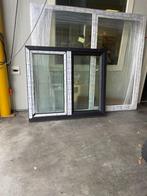 DRAAI/KIEP-DRAAI/KIEP KUNSTSTOF ZWART TRIPLE GLAS UW 0.5