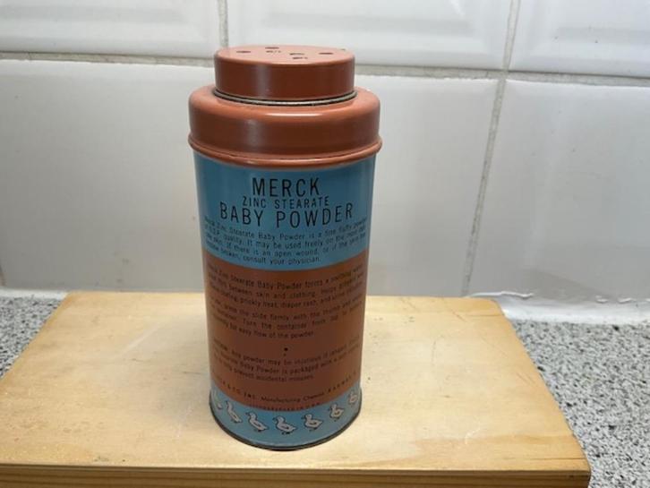 Amerikaans babypoederblikje van Merck, Verzamelen, Blikken, Nieuw, Overige, Ophalen of Verzenden
