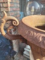 Oude gietijzeren tuinvaas met oren groot model, Tuin en Terras, Ophalen, Heikant 21 Kaatsheuvel, Gebruikt, Belle Vieille Brocante