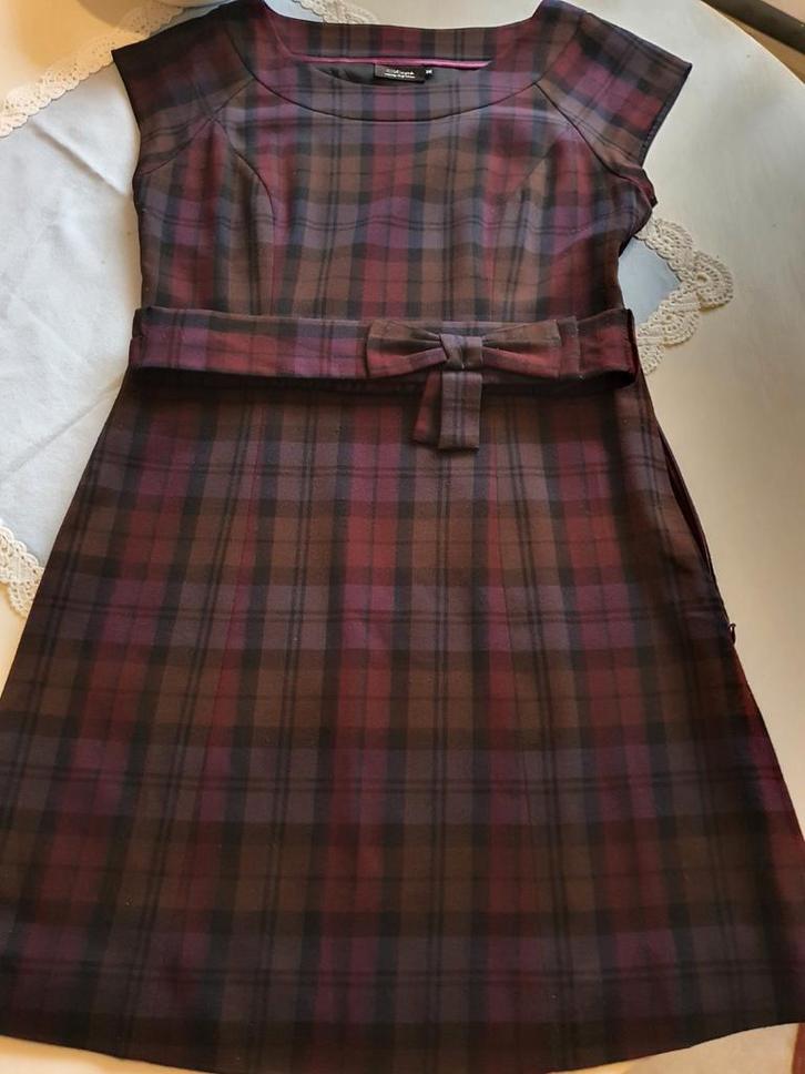 Steps Geruite jurk met riem - vinted, Kleding | Dames, Jurken, Zo goed als nieuw, Maat 38/40 (M), Overige kleuren, Boven de knie