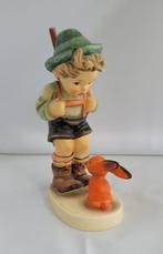 Hummel Goebel jager met konijn groot beeld zeldzaam, Ophalen of Verzenden, Gebruikt, Hummel