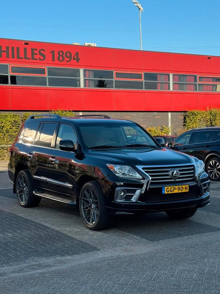 Lexus LX570 5.7 benzine V8 facelift alle denkbare opties, Auto's, Lexus, Particulier, 360° camera, 4x4, ABS, Achteruitrijcamera