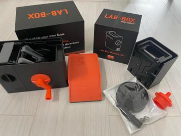 Gloednieuw: Lab-Box ontwikkelset voor 35mm en 6x6 beschikbaar voor biedingen