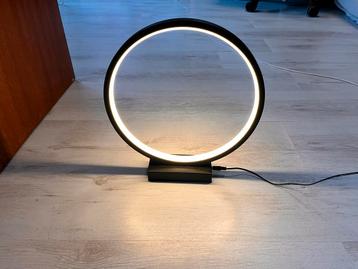 Moderne Infinity Lamp - Cirkel Design beschikbaar voor biedingen