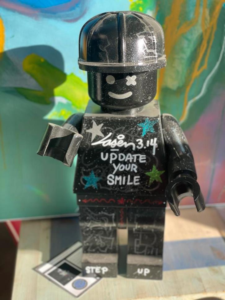 Eddy PLU XXL figuur Titel Laser 3.14x Eddu Plu, Antiek en Kunst, Kunst | Beelden en Houtsnijwerken, Ophalen of Verzenden