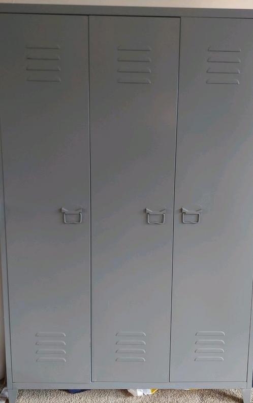 Grote metalen locker, Huis en Inrichting, Kasten | Lockerkasten, Gebruikt, Ophalen