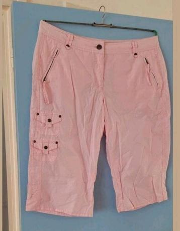 SPLINTERNIEUWE ORIGINELE YESSICA
DAMES MERK ZOMERBROEK
MAAT  beschikbaar voor biedingen