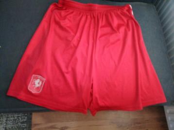 Originele Fc Twente korte broek maat XXXL voor €12,50 beschikbaar voor biedingen