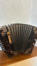 Antieke accordeon, Muziek en Instrumenten, Accordeons, Ophalen of Verzenden, Zo goed als nieuw, Overige formaten, Overige merken