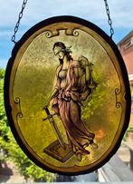 raamhanger van 'vrouwe justitia ' op gebrandschilderd glas, Ophalen of Verzenden