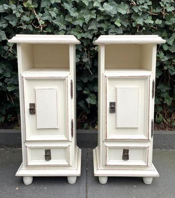 Set van 2 Vintage Nachtkastjes Kastjes Landelijk B&B Wit beschikbaar voor biedingen