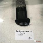 Ford Focus 5drs 1.6 16v 2003 Wagennr 2400114    Asbak