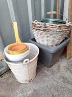 Ijzeren potten en hangmanden, Tuin en Terras, Bloempotten, Overige materialen, Rond, Ophalen of Verzenden, Minder dan 40 cm