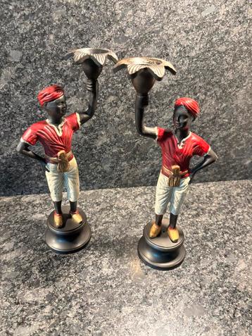 Een paar zeer gave Blackamoor Nubische kandelaars beschikbaar voor biedingen